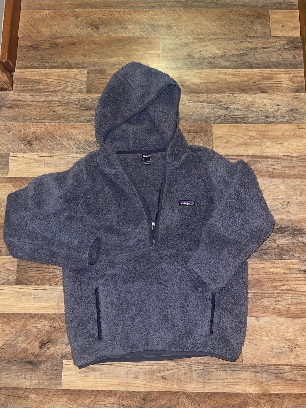 Patagonia Charcoal Hooded Teddy Fleece Pullover size Medium